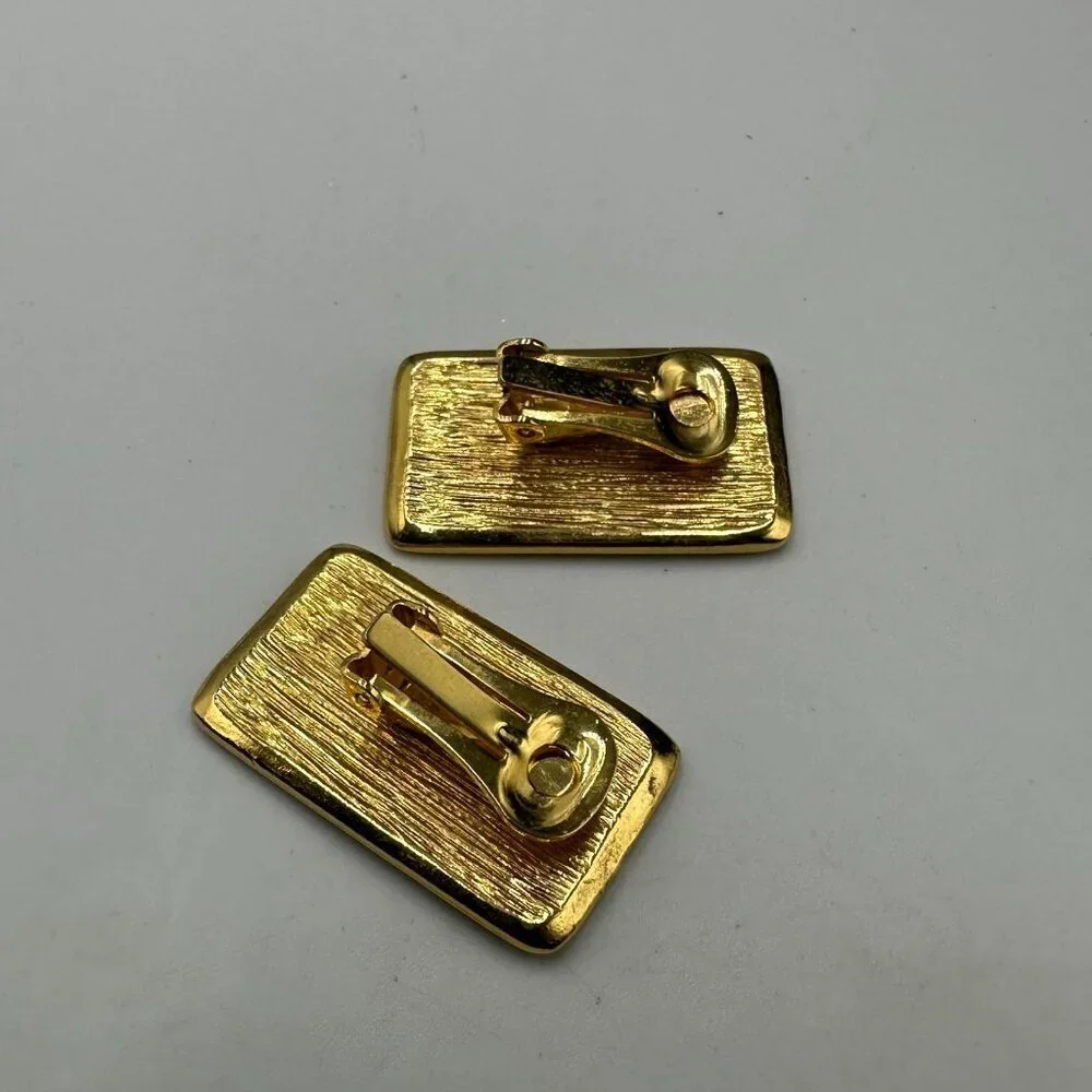 3/$30 Vintage Green Black Clip On Earrings Gold Tone Rectangular Color Block 1